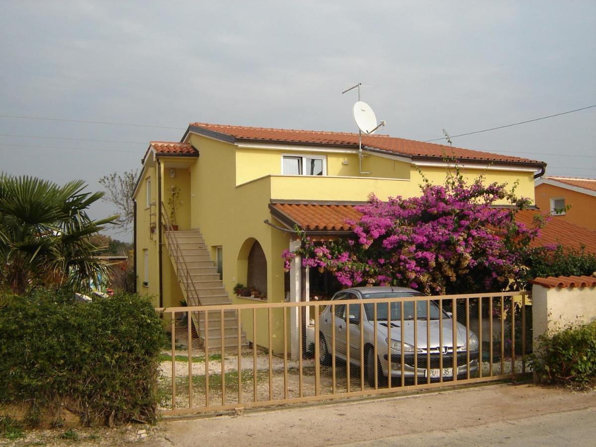 Apartment Samanta Šišan Exterior foto